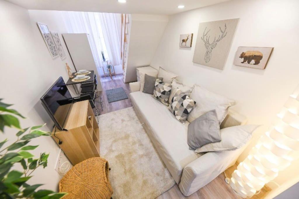 1 Bedroom Flat In Nyar Str., Central Budapeste Exterior foto